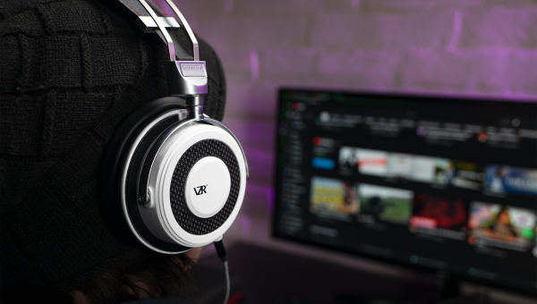 VZR Model One, cuffie definitive per gamers e audiofili?