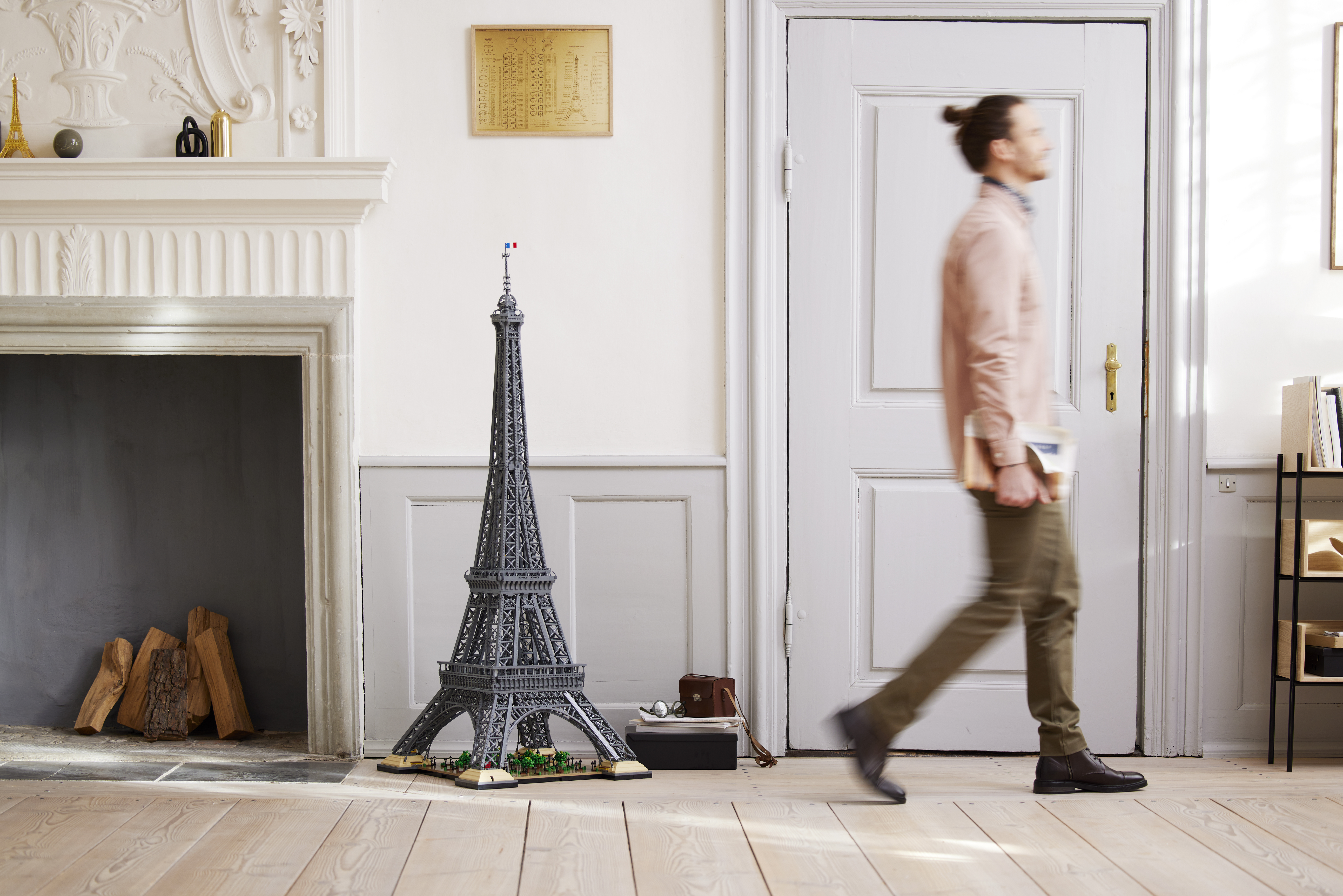 Il nuovo set LEGO omaggia la Ville Lumière: ecco a voi la Tour Eiffel